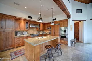 Photo #6: 6378010 Listing