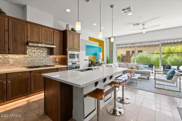 MLS: 6378026 Condo For Sale