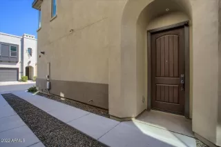 Photo #5: 6378026 Listing