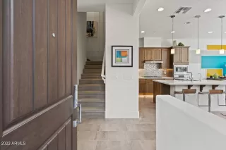 Photo #6: 6378026 Listing