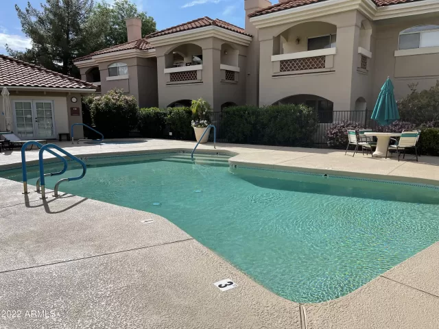 MLS: 6378099 Condo For Sale