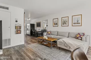 Photo #3: 6378379 Listing