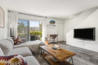 Photo #4: 6378379 Listing