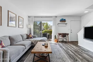 Photo #5: 6378379 Listing