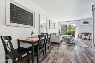 Photo #6: 6378379 Listing