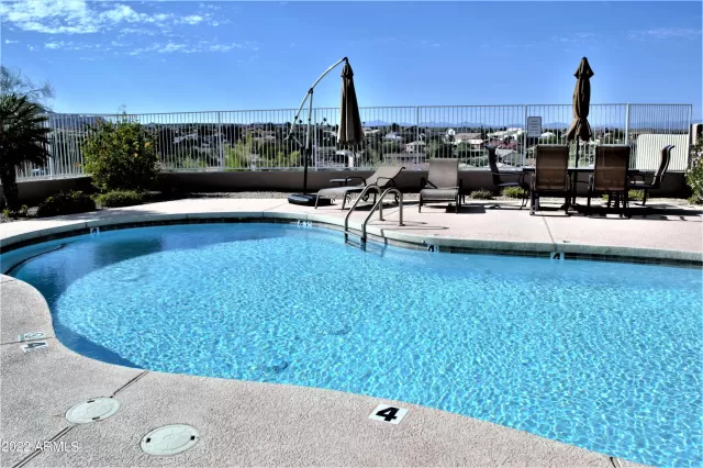 MLS: 6378695 Condo For Sale