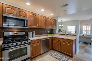 Photo #4: 6378948 Listing