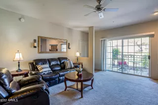 Photo #6: 6378953 Listing