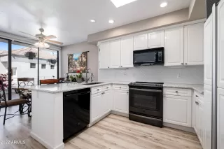 Photo #3: 6379002 Listing 