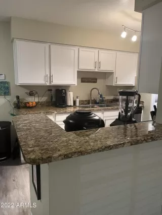 Photo #5: 6379258 Listing