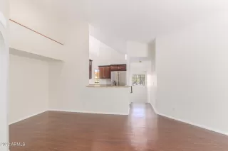 Photo #4: 6379691 Listing