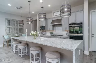 Photo #1: 6379702 Listing 