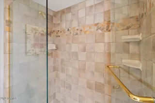 Photo #5: 6379840 Listing 