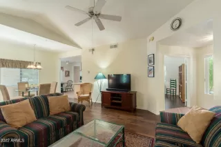 Photo #3: 6379949 Listing 