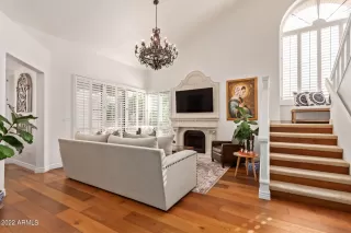 Photo #2: 6380062 Listing