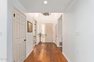 Photo #5: 6380062 Listing