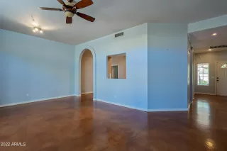 Photo #6: 6380068 Listing