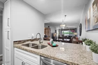 Photo #3: 6380193 Listing