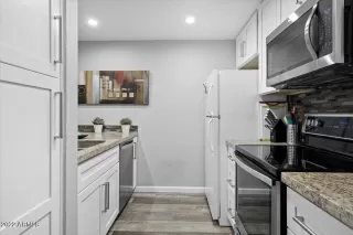 Photo #4: 6380193 Listing