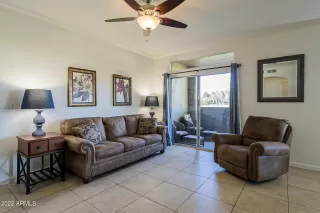 Photo #6: 6380400 Listing