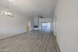 Photo #6: 6380591 Listing 