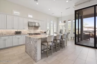 Photo #3: 6380691 Listing