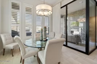 Photo #5: 6380691 Listing