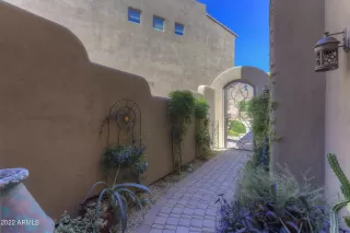 Photo #3: 6380772 Listing