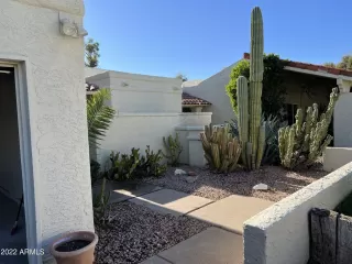 Photo #5: 6380792 Listing