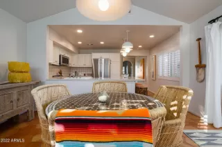 Photo #6: 6380839 Listing