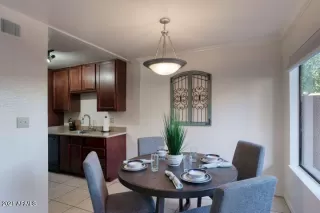 Photo #5: 6381362 Listing