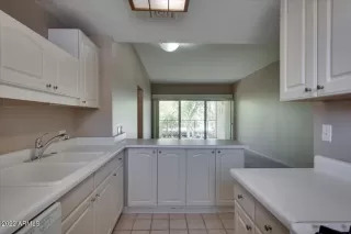 Photo #5: 6381393 Listing
