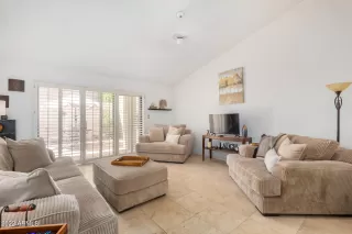 Photo #3: 6381399 Listing 