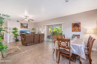 Photo #6: 6381499 Listing 