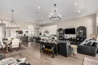 Photo #6: 6381551 Listing