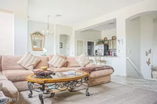 Photo #5: 6381597 Listing