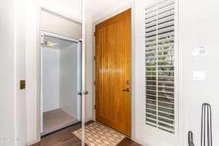 Photo #4: 6381669 Listing