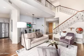 Photo #6: 6381669 Listing