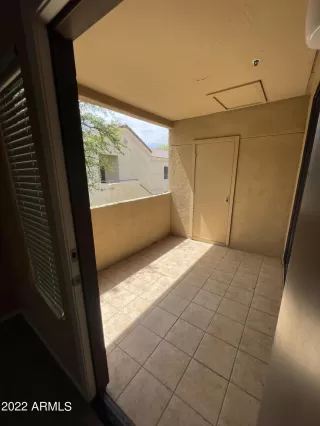 Photo #5: 6381706 Listing