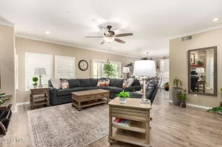 Photo #5: 6381758 Listing