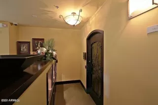 Photo #5: 6381929 Listing