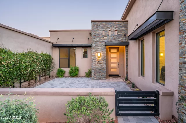 MLS: 6381948 Condo For Sale