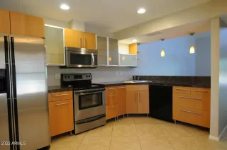 Photo #6: 6382158 Listing 