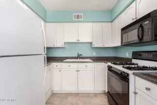 Photo #2: 6382176 Listing 