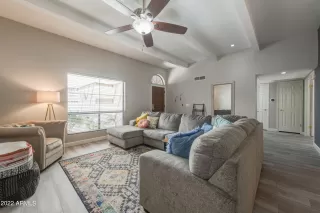 Photo #3: 6382552 Listing