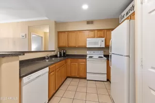 Photo #3: 6382658 Listing 