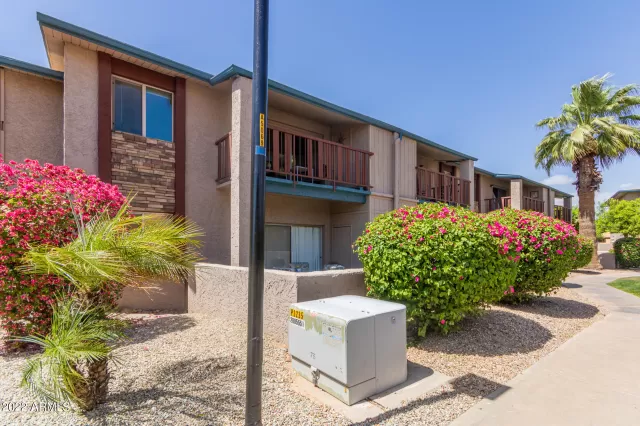 MLS: 6382677 Condo For Sale