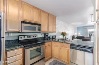 Photo #1: 6382677 Listing 