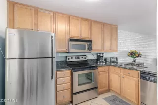 Photo #2: 6382677 Listing 