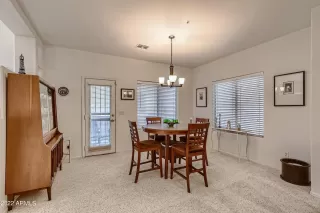 Photo #6: 6382698 Listing